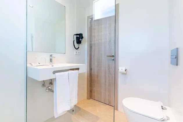 Superior Büyük Yataklı Tek Kişilik Oda, Balkon