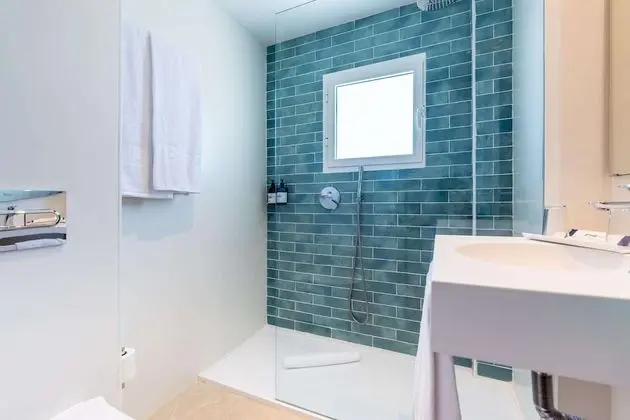 Superior Büyük Yataklı Tek Kişilik Oda, Balkon