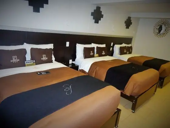 Exclusive Üç Kişilik Oda, Küvet, Avlu