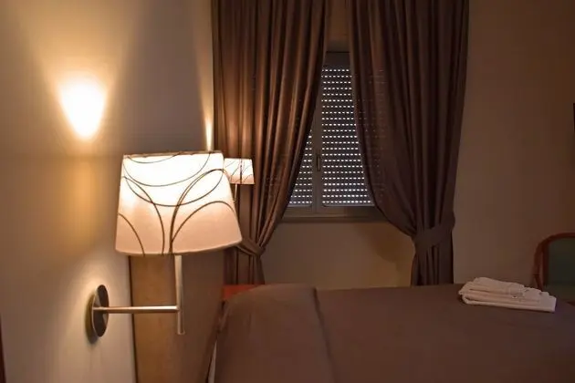 Üç Kişilik Oda