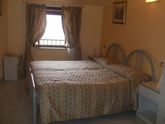 Standard Dört Kişilik Oda