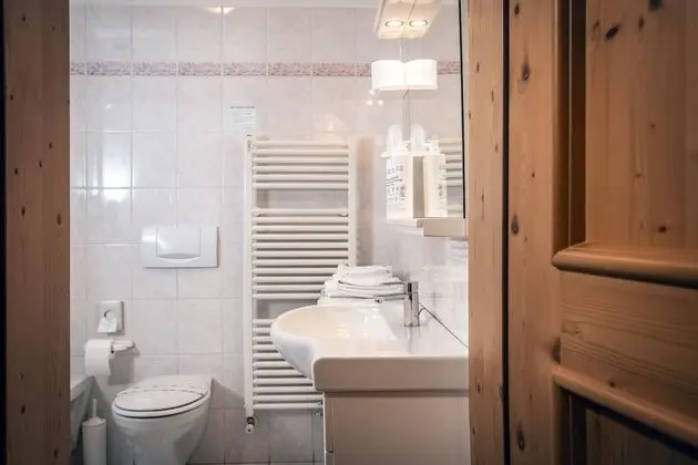 Comfort Tek Büyük veya İki Ayrı Yataklı Oda