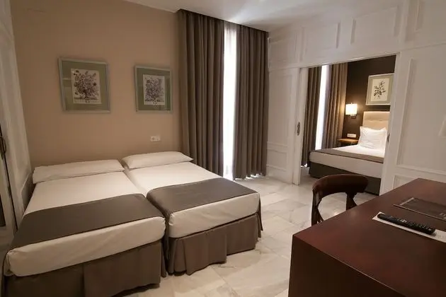 Junior Room (2 adults and 2 children)