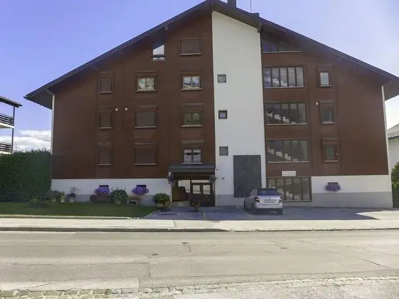 Ev