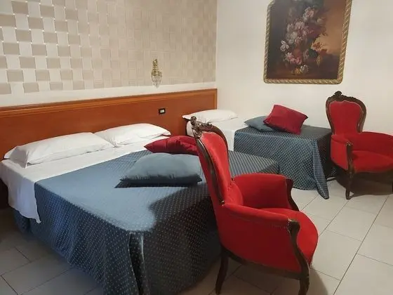 Üç Kişilik Oda