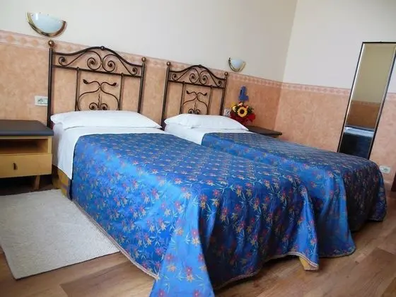 İki Ayrı Yataklı Oda