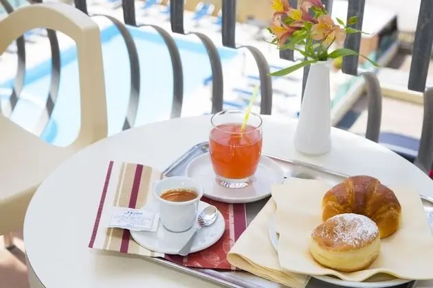 Comfort Tek Büyük veya İki Ayrı Yataklı Oda