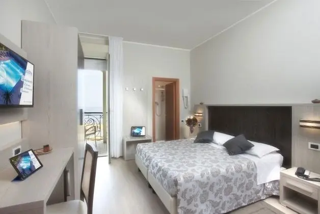 Superior Tek Büyük veya İki Ayrı Yataklı Oda