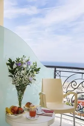 Superior Tek Büyük veya İki Ayrı Yataklı Oda