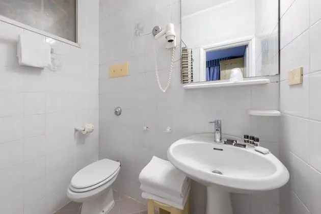 Standard Tek Büyük veya İki Ayrı Yataklı Oda