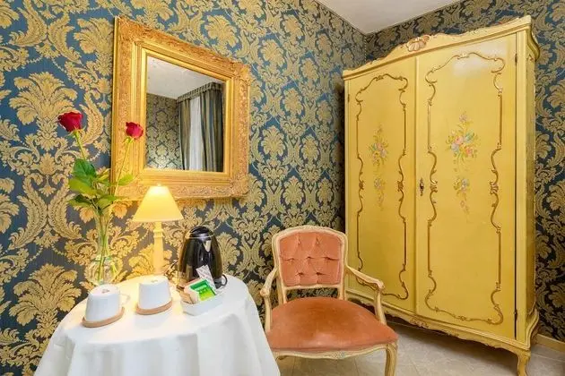 Superior Tek Büyük veya İki Ayrı Yataklı Oda