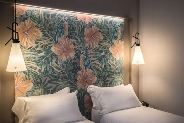 Classic Tek Büyük Yataklı Oda