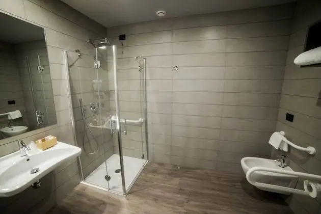 Classic Tek Büyük Yataklı Oda