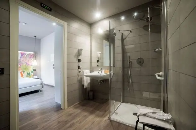 Classic Tek Büyük Yataklı Oda