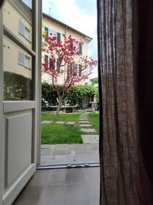 Apart Daire, Bahçe Manzaralı