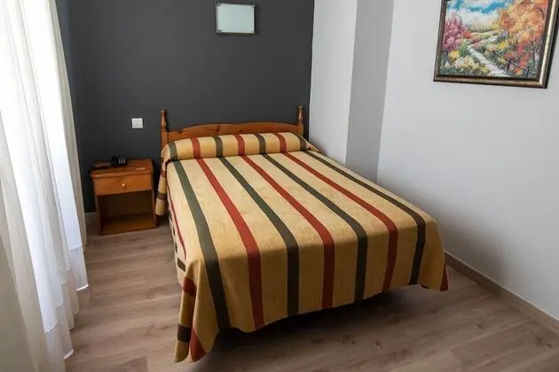 Tek Büyük Yataklı Oda, 1 Çift Kişilik Yatak