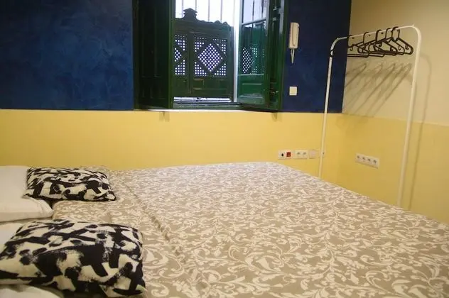 Tek Büyük Yataklı Oda, Ortak Banyo