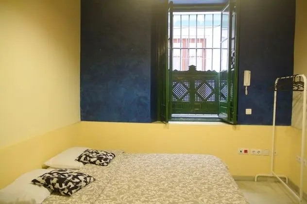 Tek Büyük Yataklı Oda, Ortak Banyo