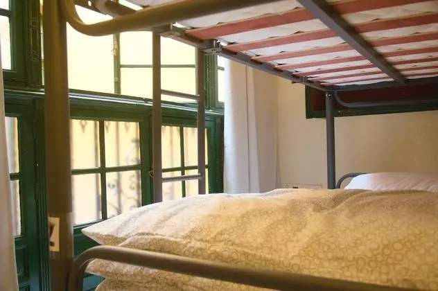 Tek Büyük Yataklı Oda, Ortak Banyo (Bunk bed)