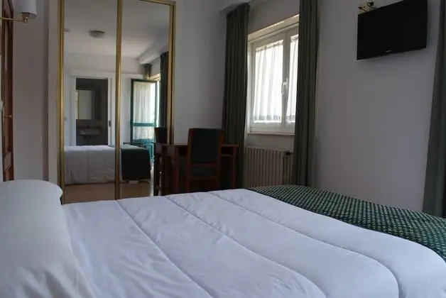 Tek Büyük veya İki Ayrı Yataklı Oda