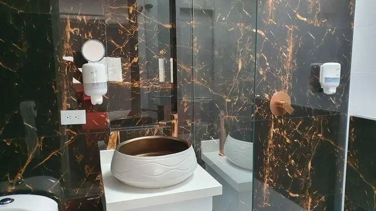 Basic Tek Büyük Yataklı Oda