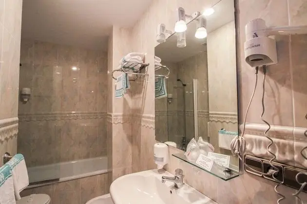 Standard Üç Kişilik Oda