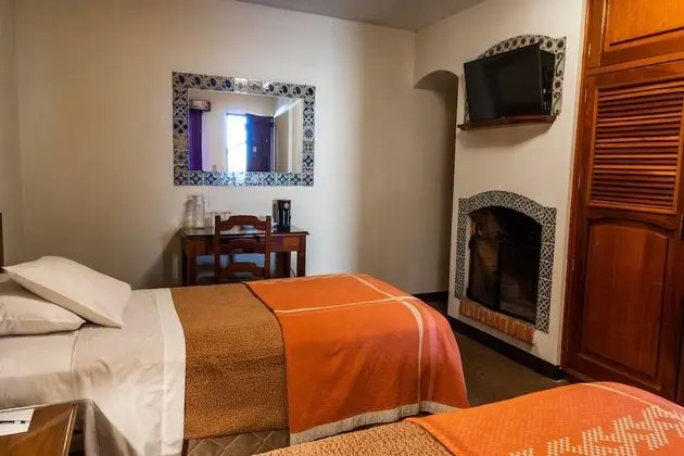 Üç Kişilik Oda, Bahçe Manzaralı, Avlu