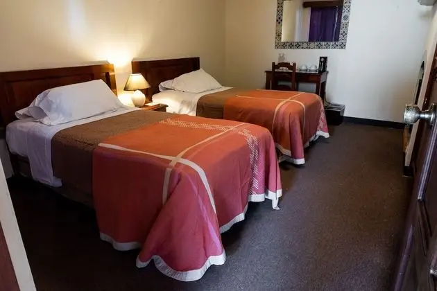 Üç Kişilik Oda, Bahçe Manzaralı, Avlu