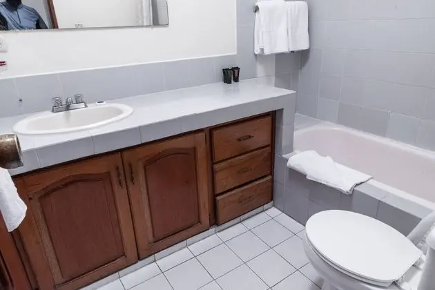 Üç Kişilik Oda, Bahçe Manzaralı, Avlu