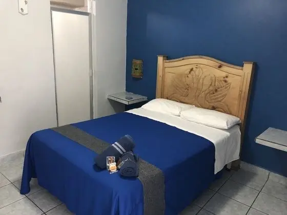 Tek Büyük Yataklı Oda, 2 Çift Kişilik Yatak