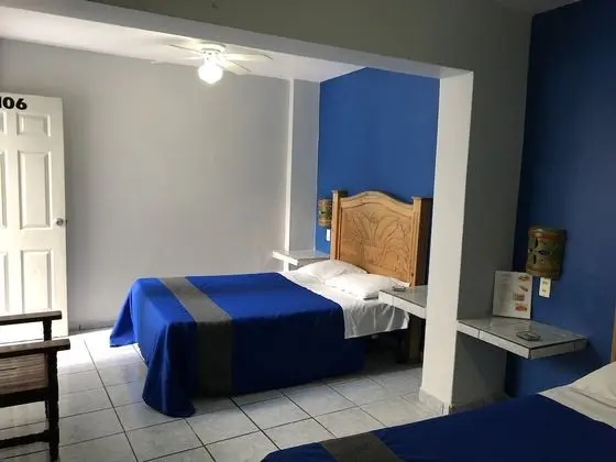 Tek Büyük Yataklı Oda, 2 Çift Kişilik Yatak