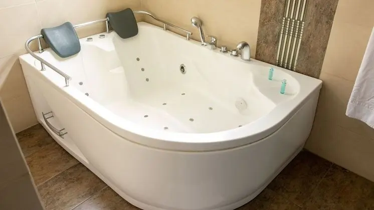 Junior Oda, 1 En Büyük (King) Boy Yatak