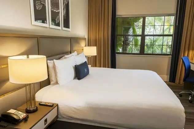 Luxury Tek Büyük Yataklı Oda, 1 En Büyük (King) Boy Yatak, Havuz Manzaralı