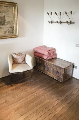 Üç Kişilik Oda, Özel Banyo, Havuz Manzaralı