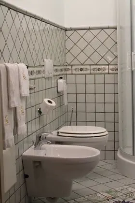 Büyük Yataklı Tek Kişilik Oda