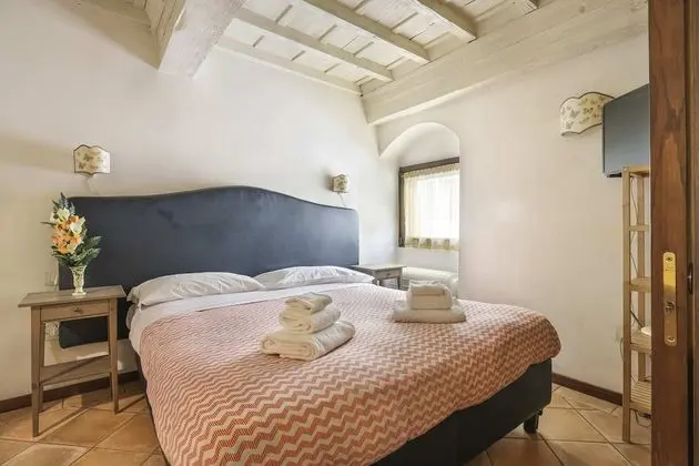 Basic Apart Daire, 1 Büyük (Queen) Boy Yatak ve Çekyat