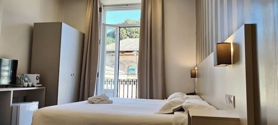 Classic Tek Büyük Yataklı Oda, Şehir Manzaralı