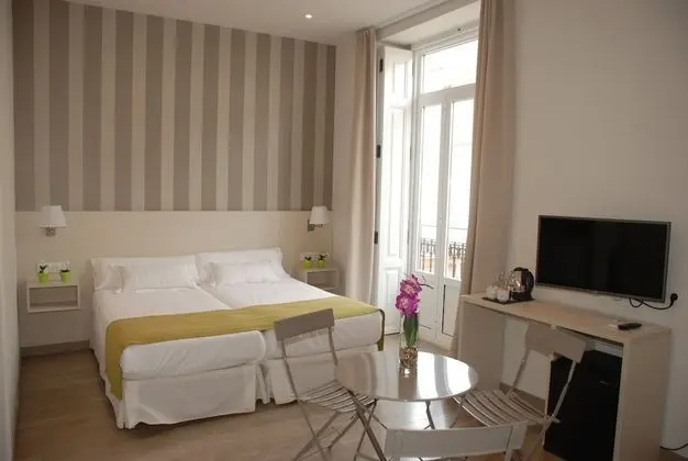 Deluxe Üç Kişilik Oda
