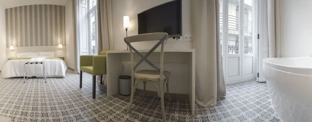 Family Oda, Şehir Manzaralı