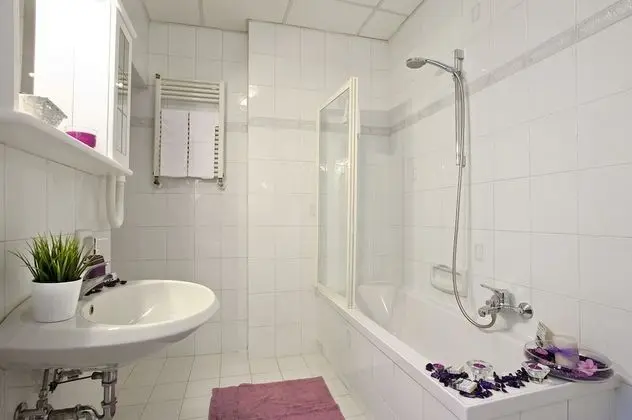 Standard Tek Büyük veya İki Ayrı Yataklı Oda