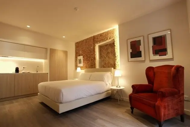 Standard Tek Büyük Yataklı Oda