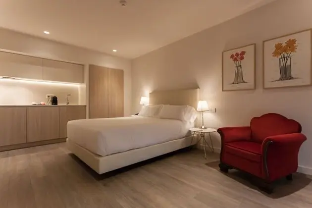 Standard Tek Büyük Yataklı Oda