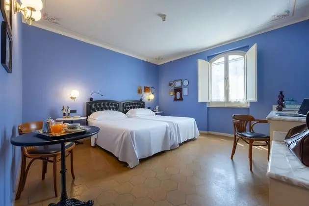 Comfort Tek Büyük Yataklı Oda