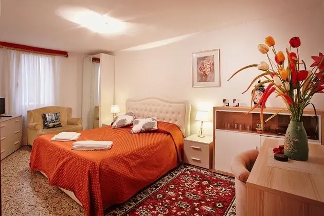 Basic Apart Daire, 2 Yatak Odası, Ek Bina