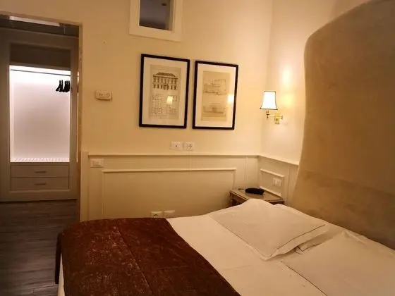 Tek Büyük Yataklı Oda