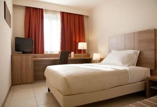 Standard Büyük Yataklı Tek Kişilik Oda