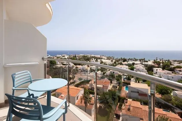 Junior Süit, Deniz Manzaralı (2 Adults + 1 Child)