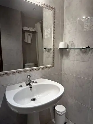 Standard Üç Kişilik Oda, Şehir Manzaralı