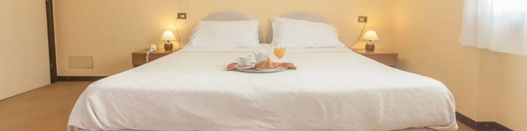 Tek Büyük Yataklı Oda