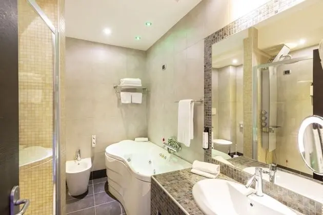 Superior Tek Büyük Yataklı Oda